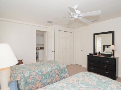 Fifth Bedroom with Twin Beds
